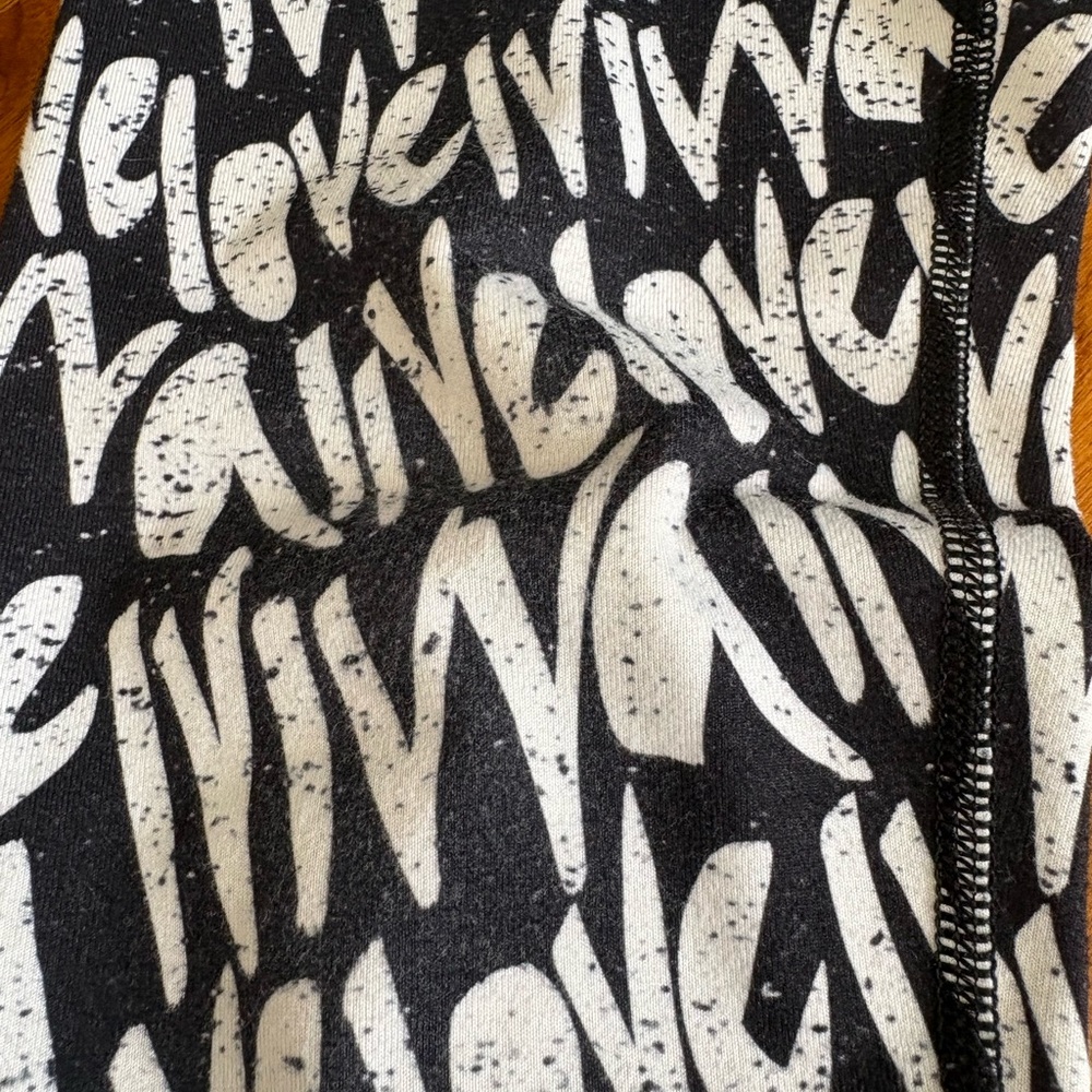 Ivivva by Lululemon Black and White Kids Leggings, size 12, USED - Picture 6 of 8